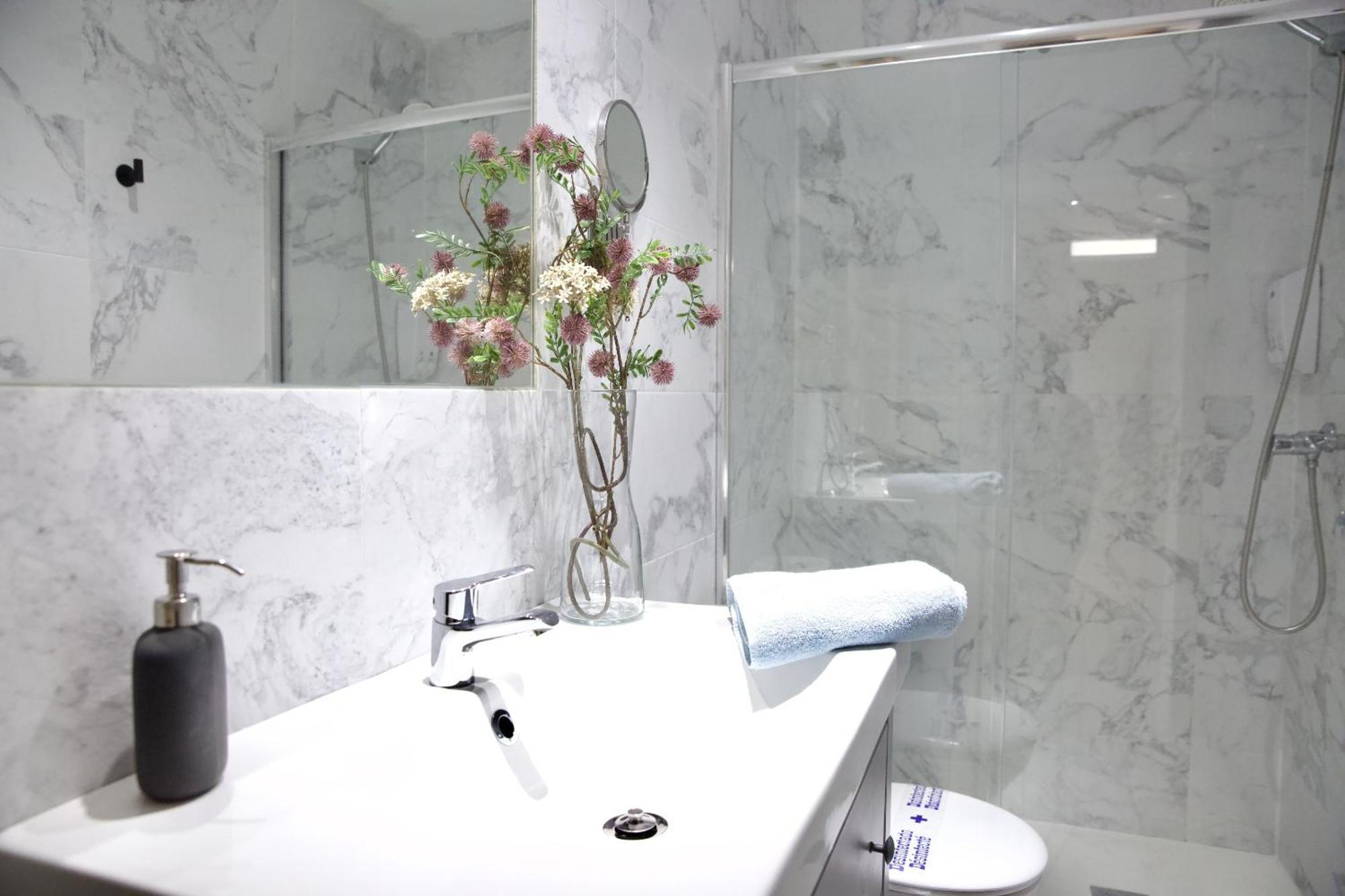 Dplace To Be - Exclusive Apartments In Historic Center มาดริด ห้อง รูปภาพ