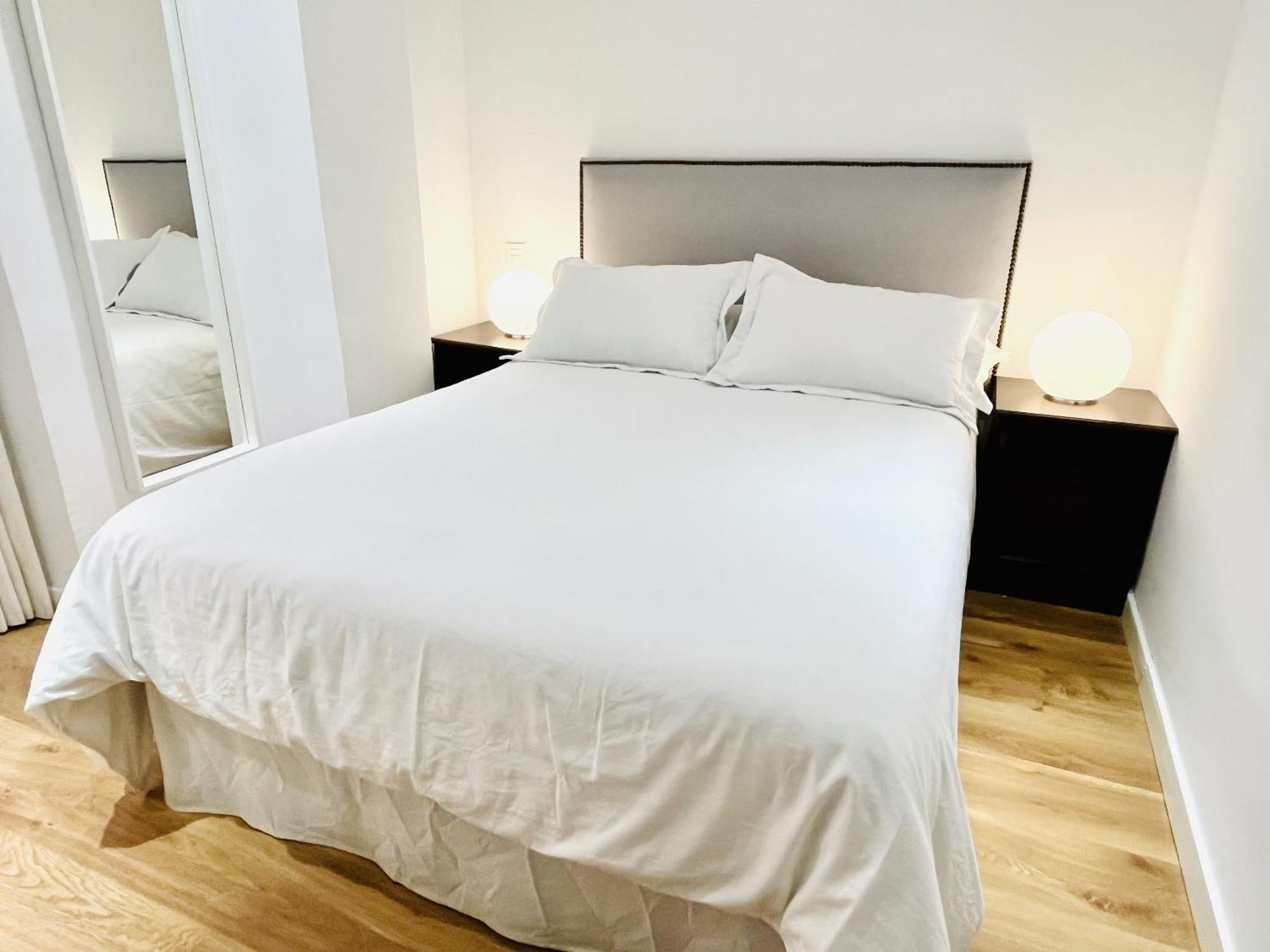 Dplace To Be - Exclusive Apartments In Historic Center มาดริด ห้อง รูปภาพ