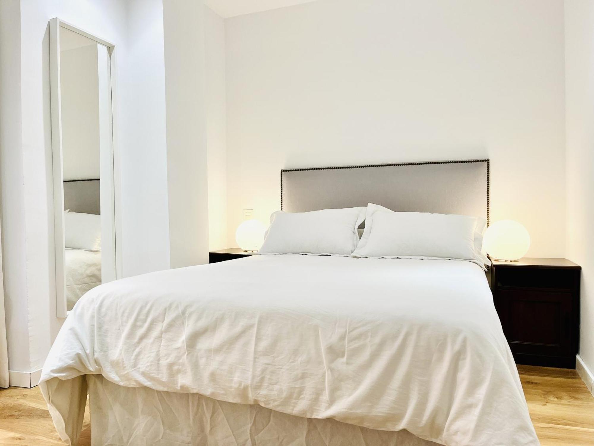 Dplace To Be - Exclusive Apartments In Historic Center มาดริด ห้อง รูปภาพ
